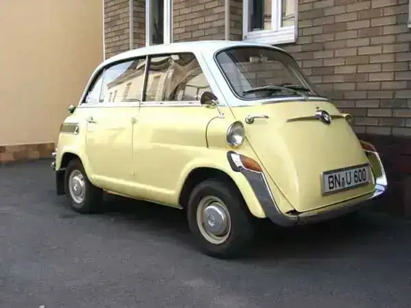 jutta_bmw700.webp