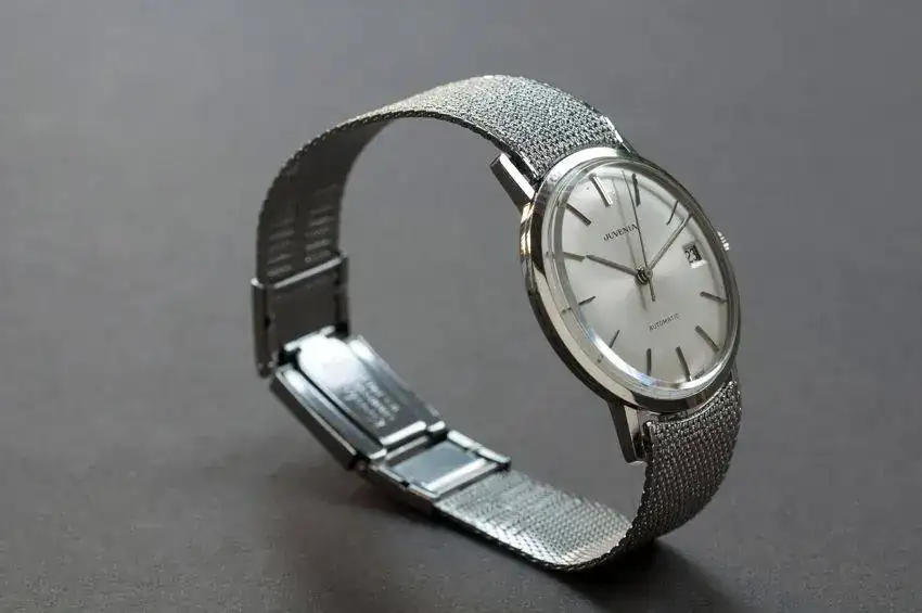 Juvenia+Slimatic+calibre+1015.webp