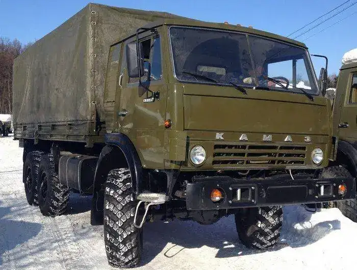 kamaz-4310.jpg