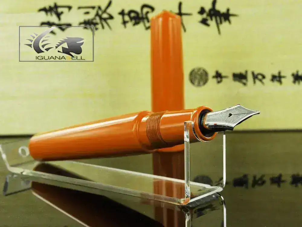 kaya-Cigar-Piccolo-Fountain-Pen-Arai-Shu-Ebonite-2.webp