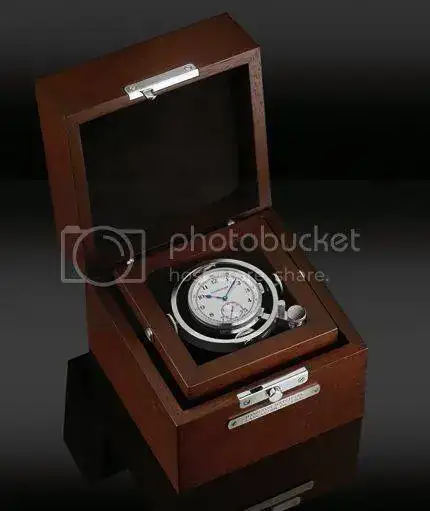 Khaki-Navy-Pioneer-Limited-Edition-box_zps1c623749.webp