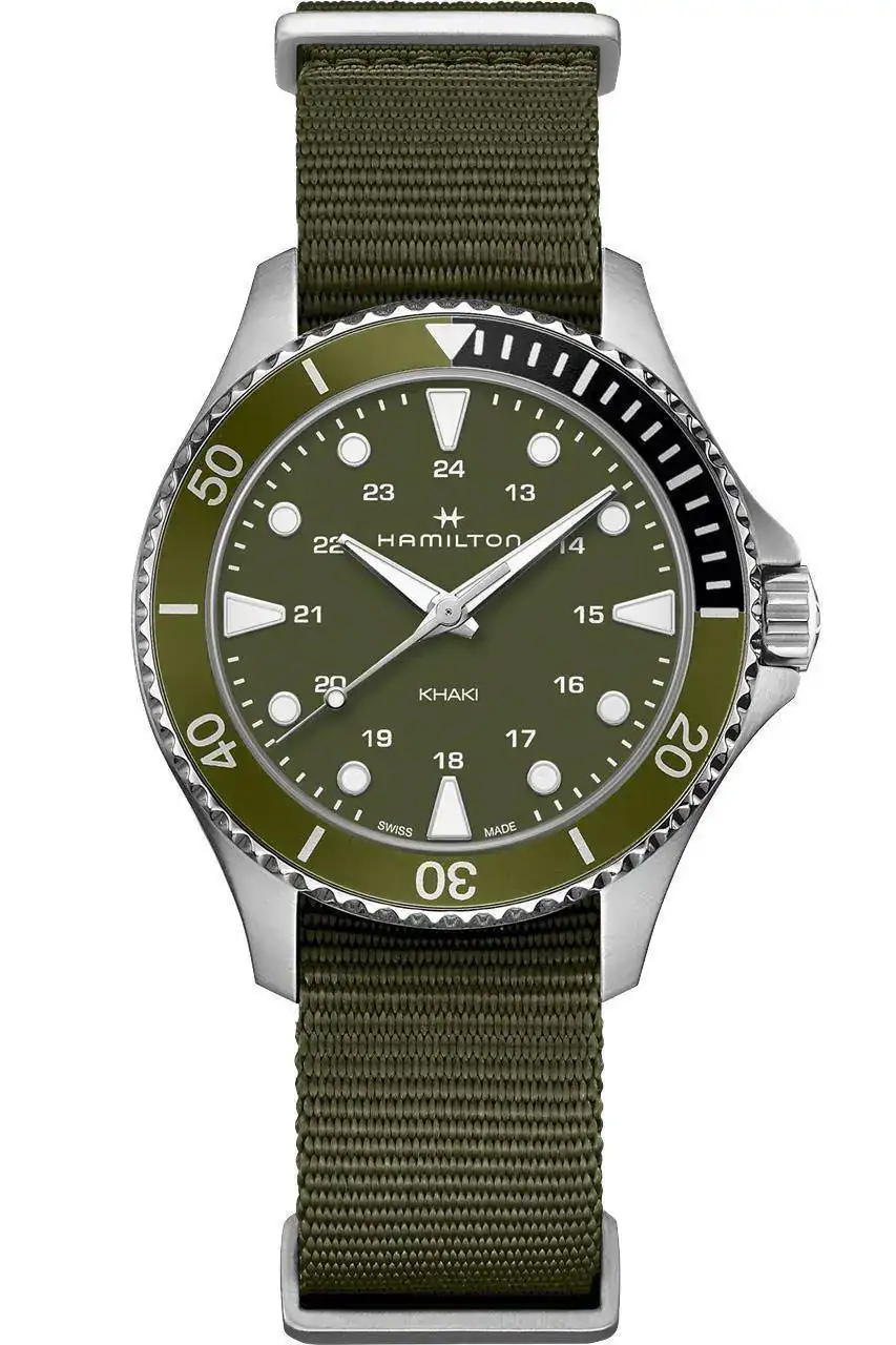 Khaki-Navy-Scuba_H82241961_.jpg