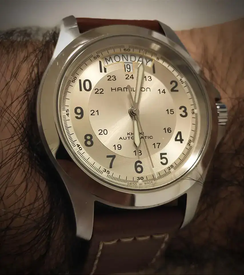 khaki.webp