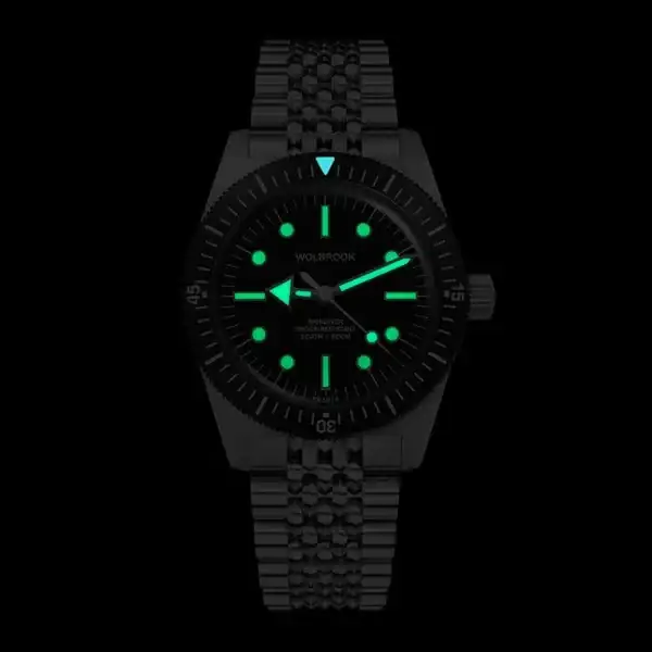 kindiver-38-automatic-watch-super-luminova-on_LYn3.webp