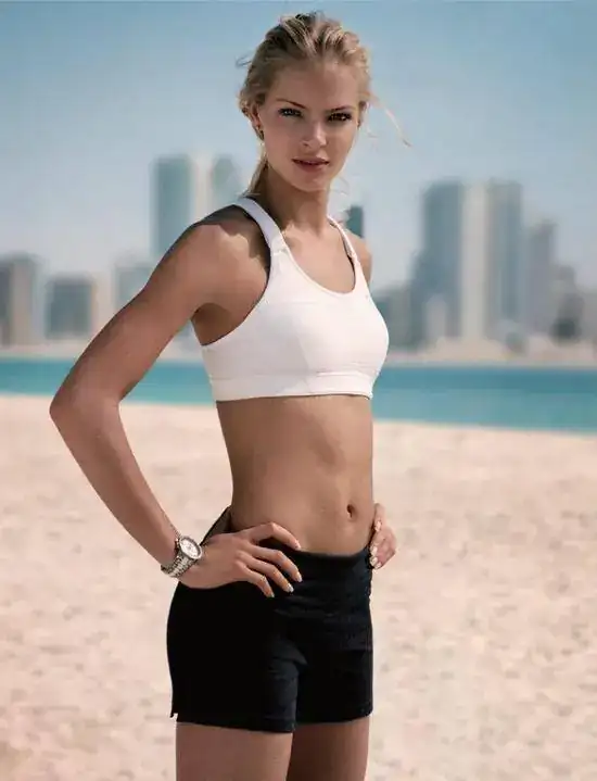 ko-sportura-women-chronograph-watch-darya-klishina.webp