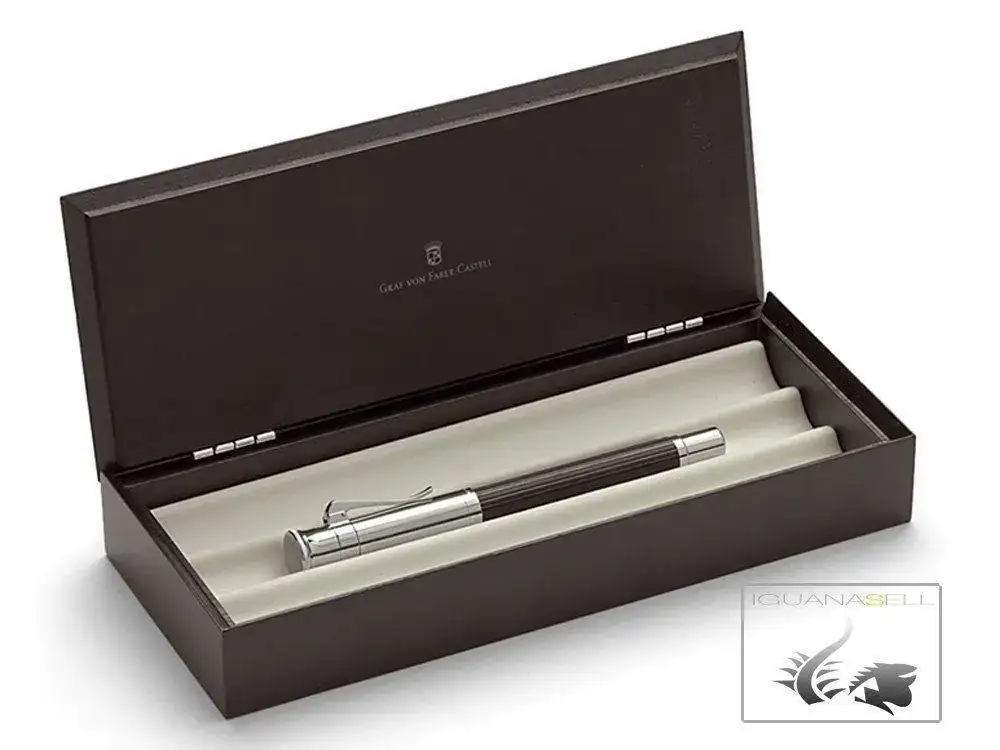 l-Intuition-Platino-Fountain-Pen-Grenadilla-wood-2.webp