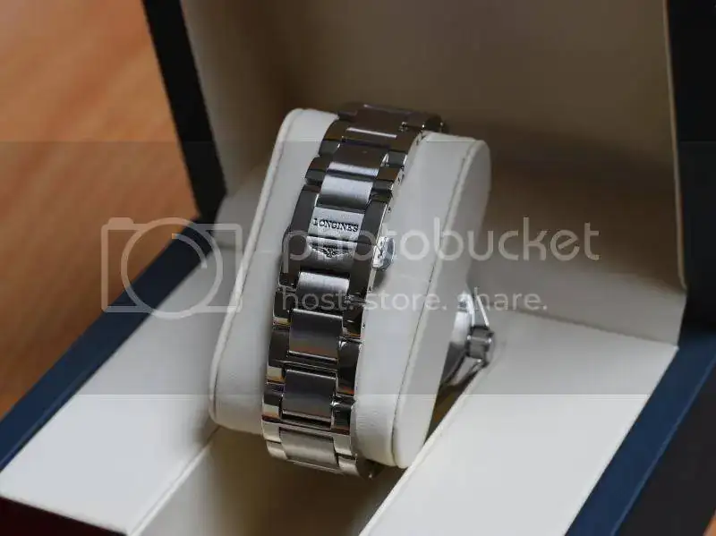 L36874996LonginesConquestautomaticGMTbluedial03.webp