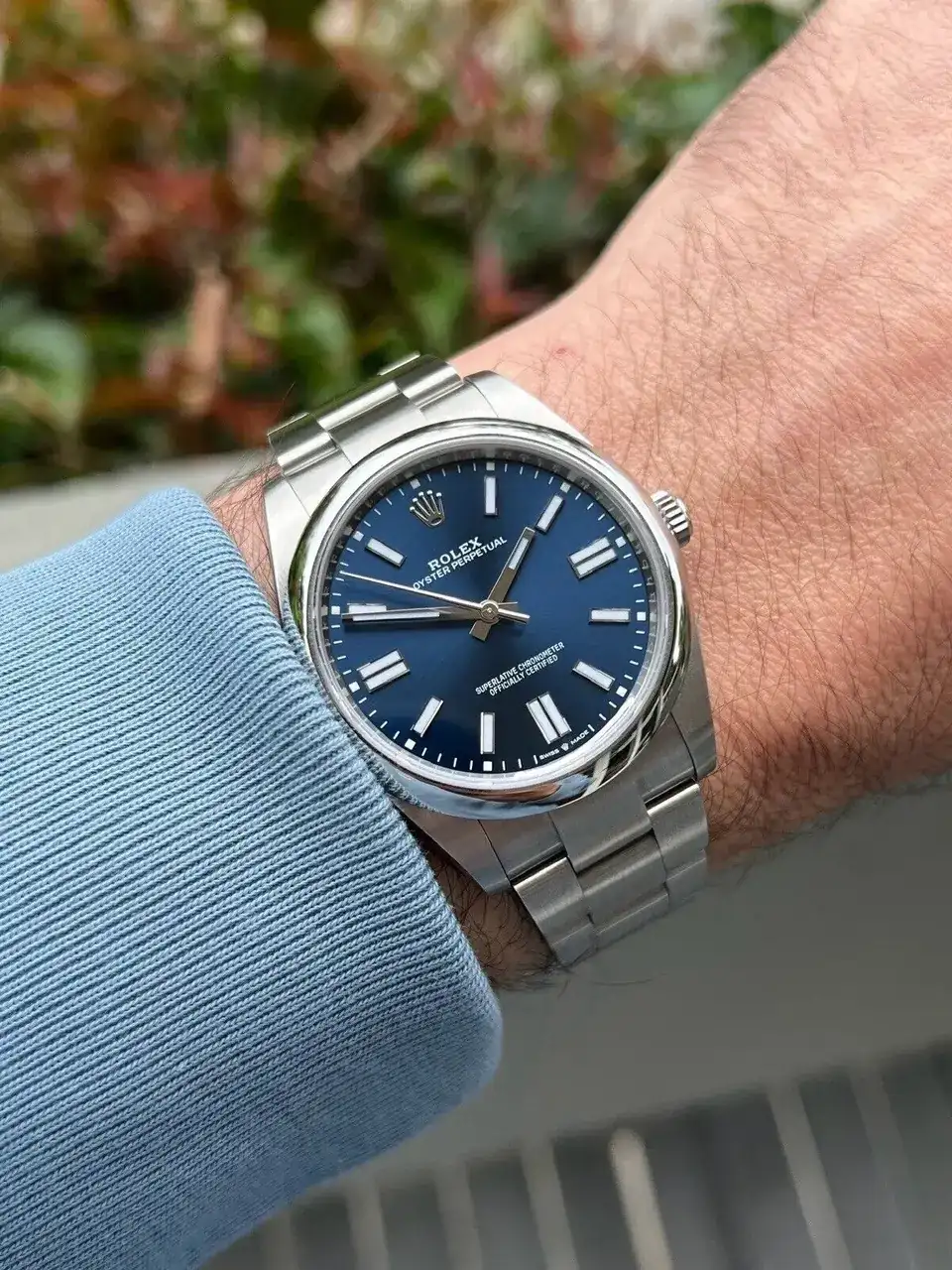 l41OP41BrightBlueDial124300-2023WatchVault13_2048x.webp