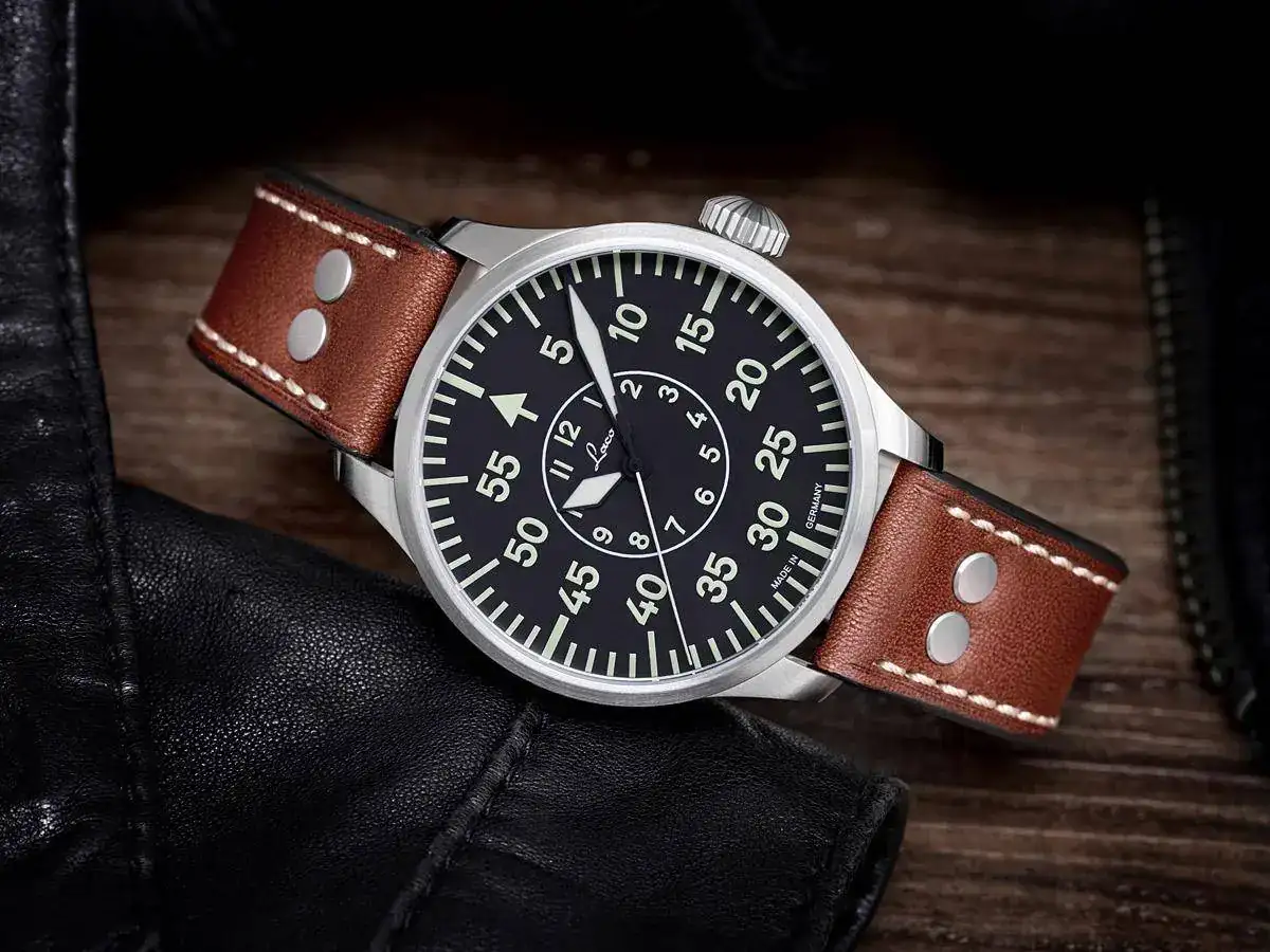 laco-fliegeruhr-typ-b-aachen-42-8616902-mood-1-slide-2022.webp