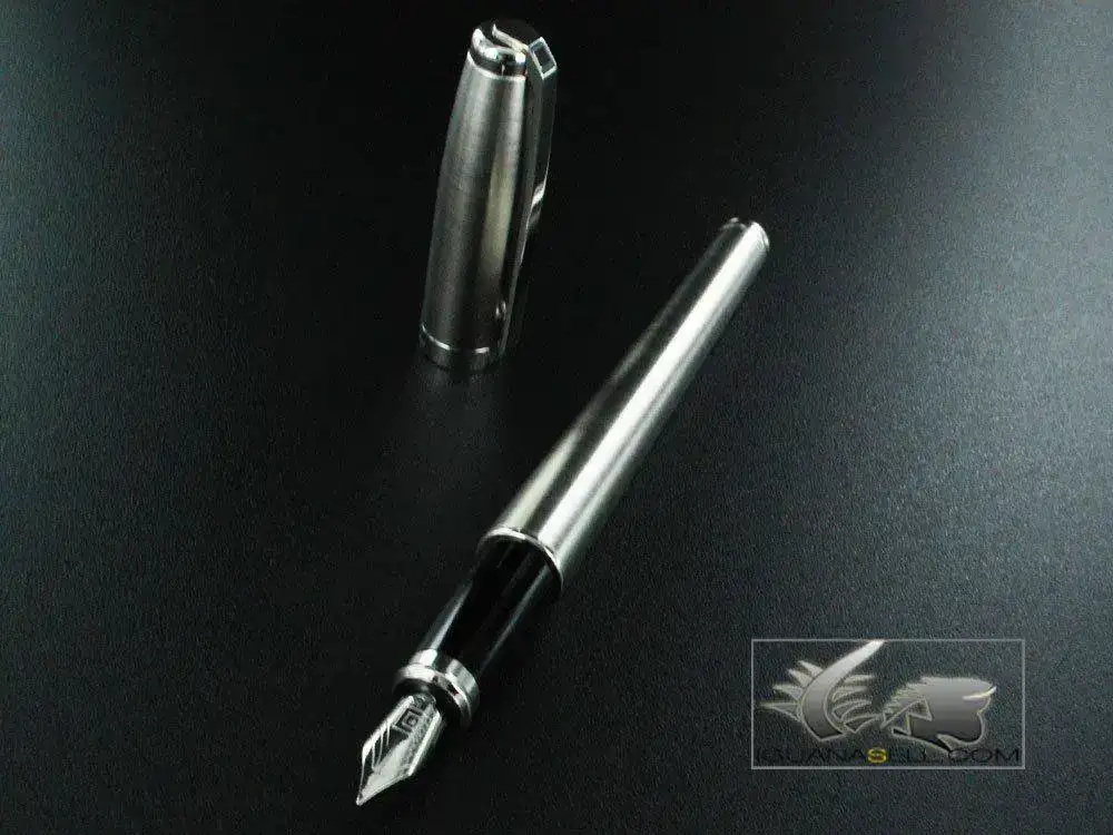 ladium-Fidelio-S.T.-Dupont-Fountain-Pen-F-451302-3.webp