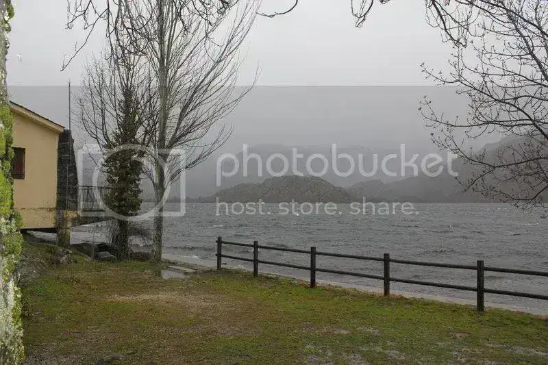 Lago_zpscf5846e6.webp