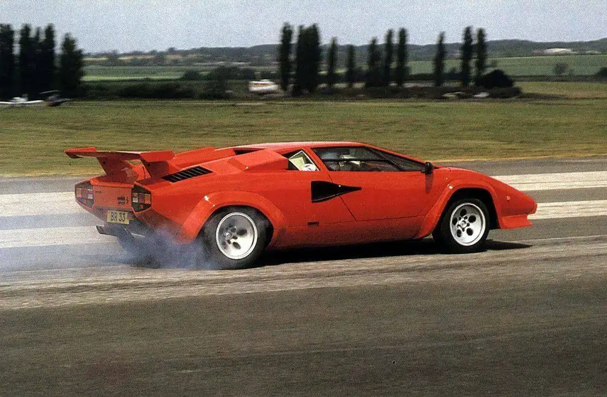 Lamborghini_Countach_LP500S.webp