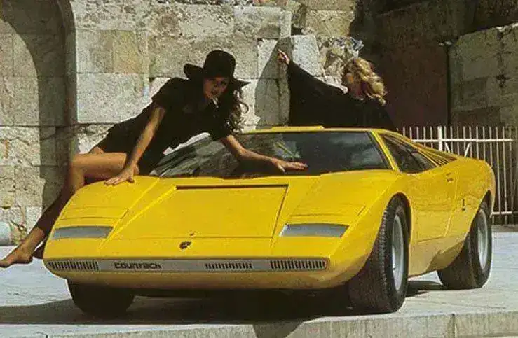 Lamborghini_Countach_Prototype_LP500.webp