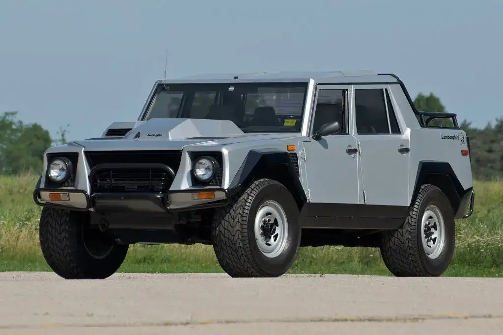 lamborghini_lm002_us-spec.webp