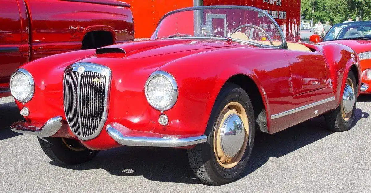 Lancia-Aurelia-B24-Spider-red-fa-lr.webp