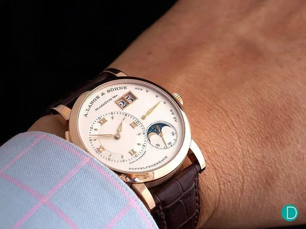 lange1-mp-wrist.webp