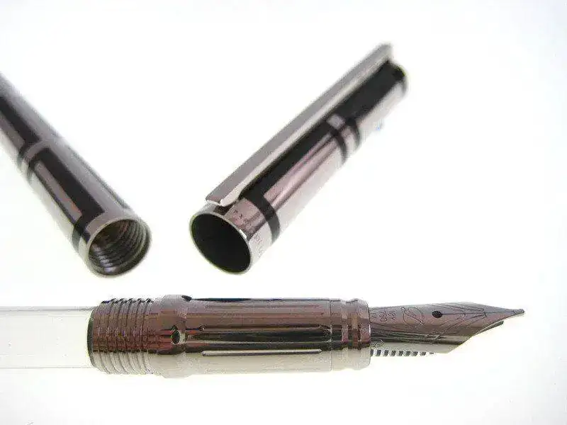 lassic-Fountain-Pen-Ch.-Lacquer-&-Platinum-41329-2.webp