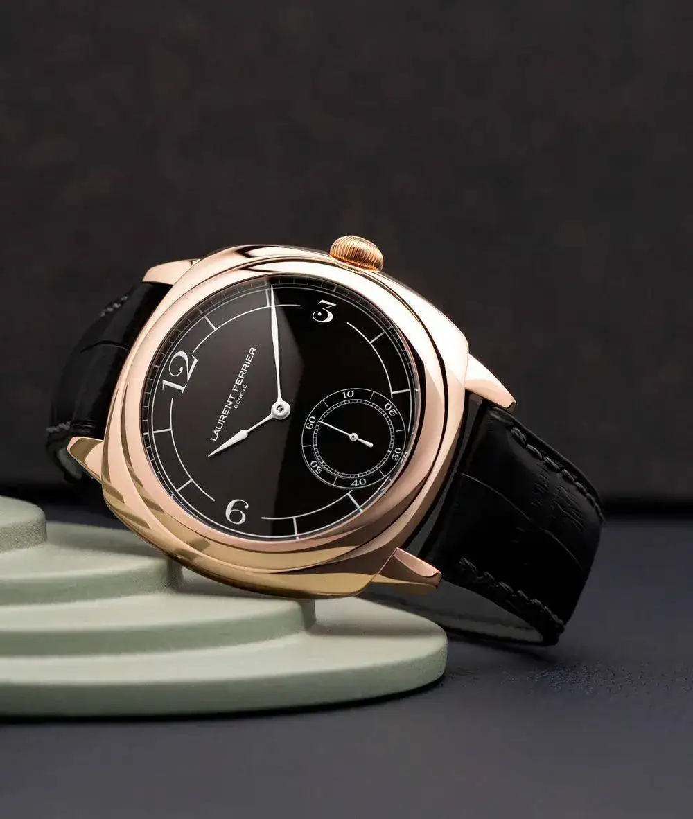 Laurent-Ferrier_Square-Micro-Rotor-Retro-Opaline-White_Watch_LCF013.AC.G3N_Front-Lifestyle_10...webp