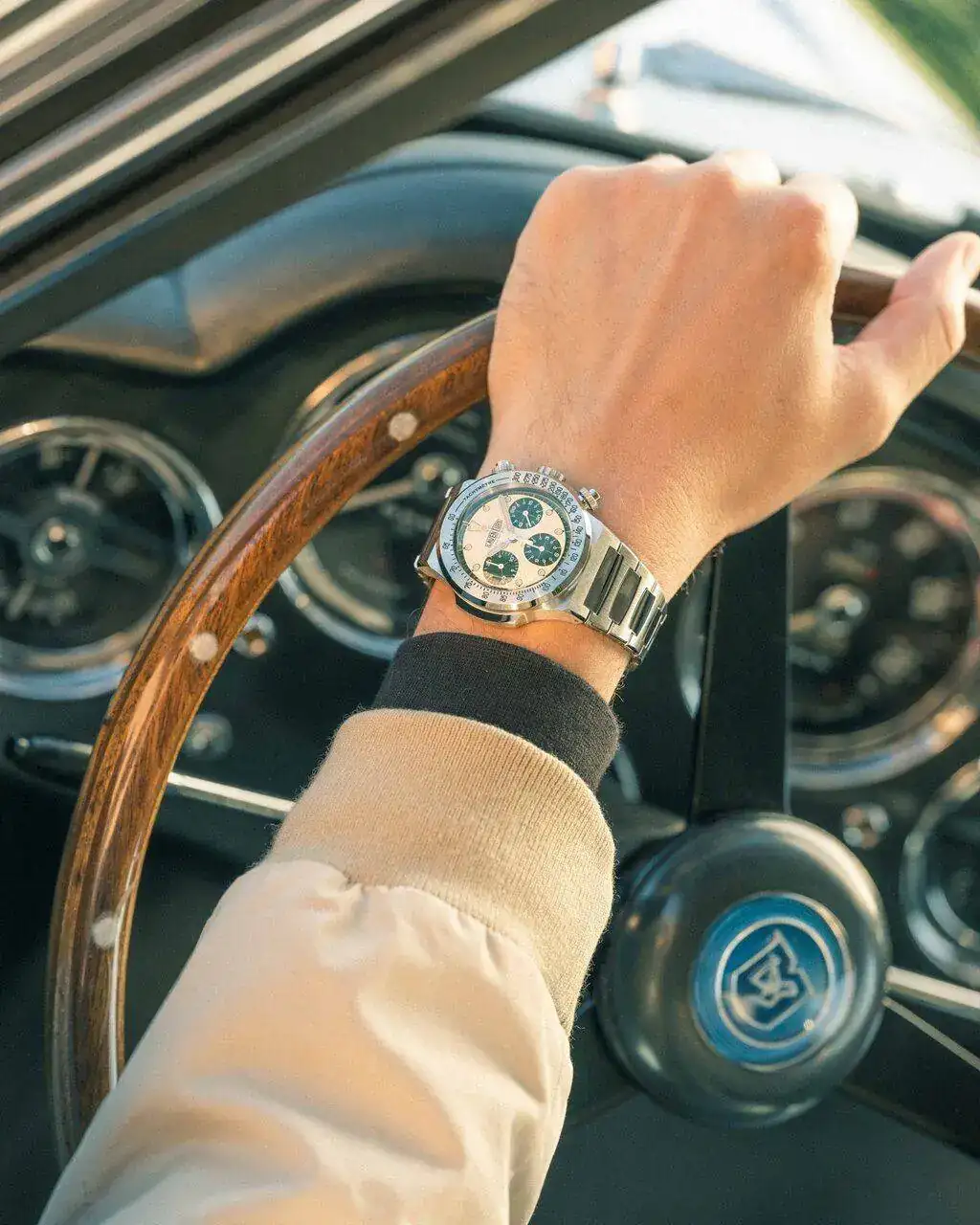 laventure-automobile-c02.webp