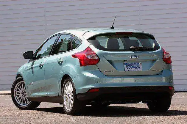 lead9-2012-ford-focus-electric-fd.webp