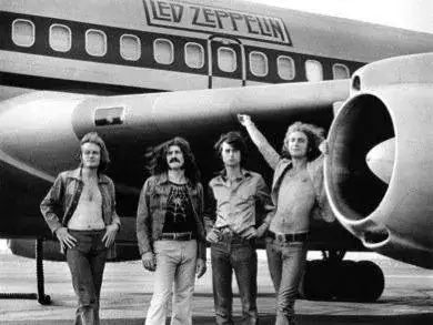 led-zeppelin-airplane.webp