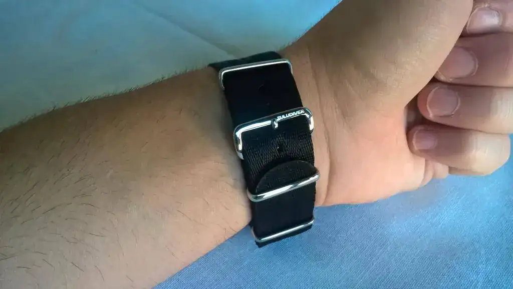LEGEND + SEAT BELT 1.webp