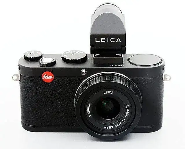 LEICA_05.webp