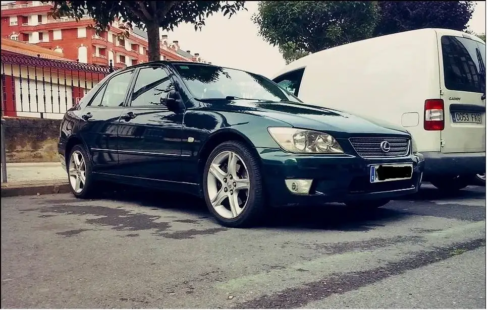 lexus.jpg1111.webp