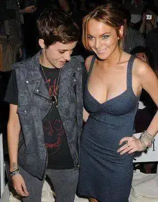 lindsay-lohan-Samantha+Ronson-1-89.webp