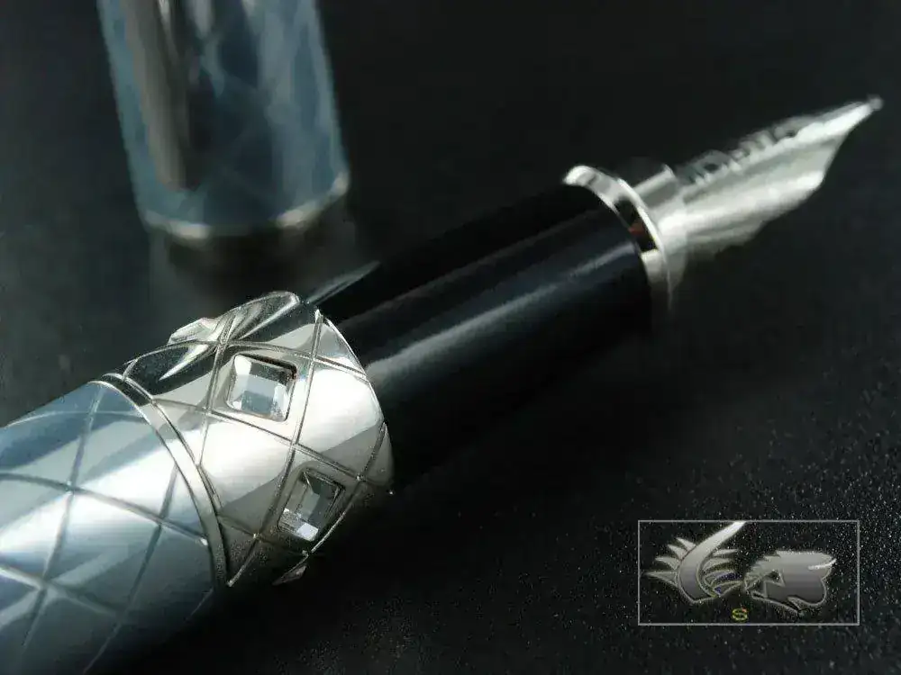 -Link-Fountain-Pen-Lacquer-Palladium-trim-421009-4.webp
