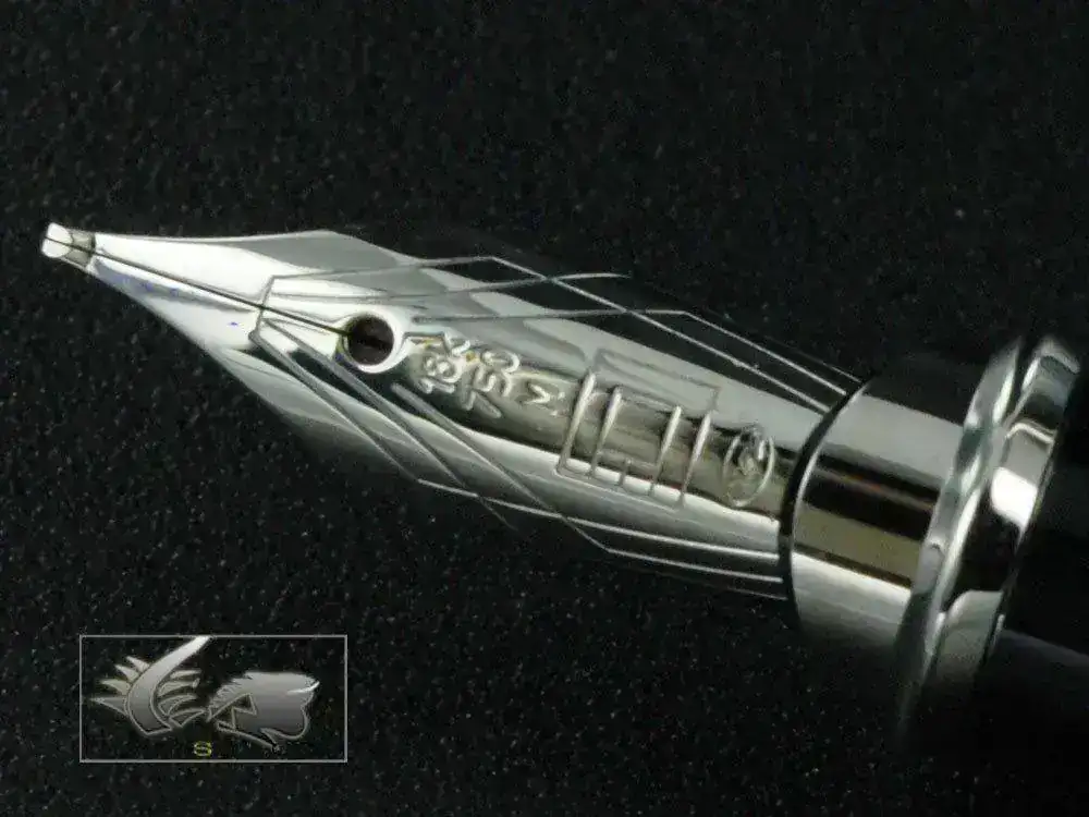 -Link-Fountain-Pen-Lacquer-Palladium-trim-421009-5.webp
