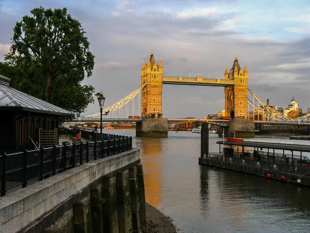 London 1.webp