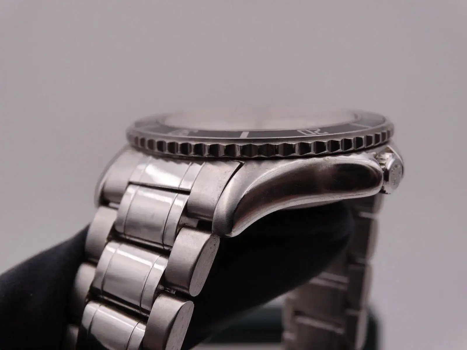 Longines Admiral 200m 02279.JPG