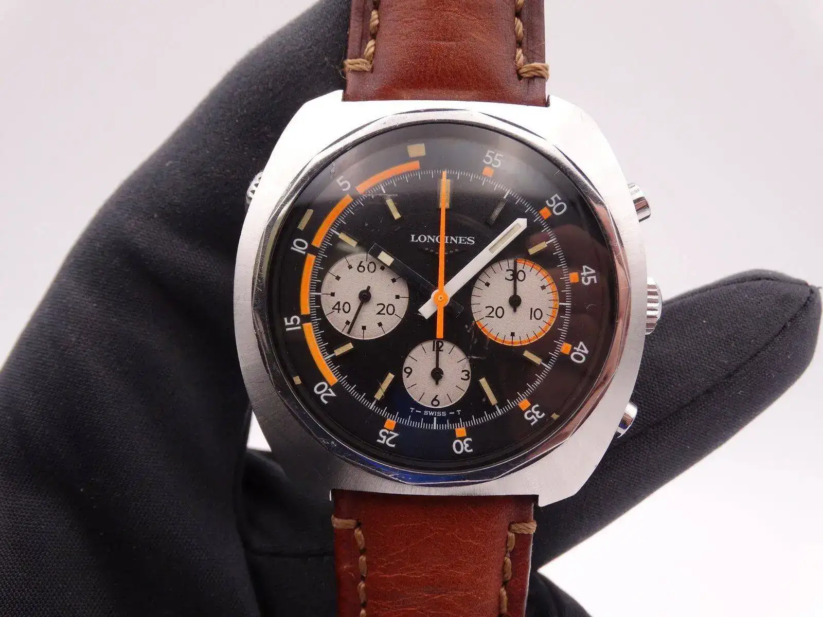 longines chronograph valjoux 72 FAP 5884.webp