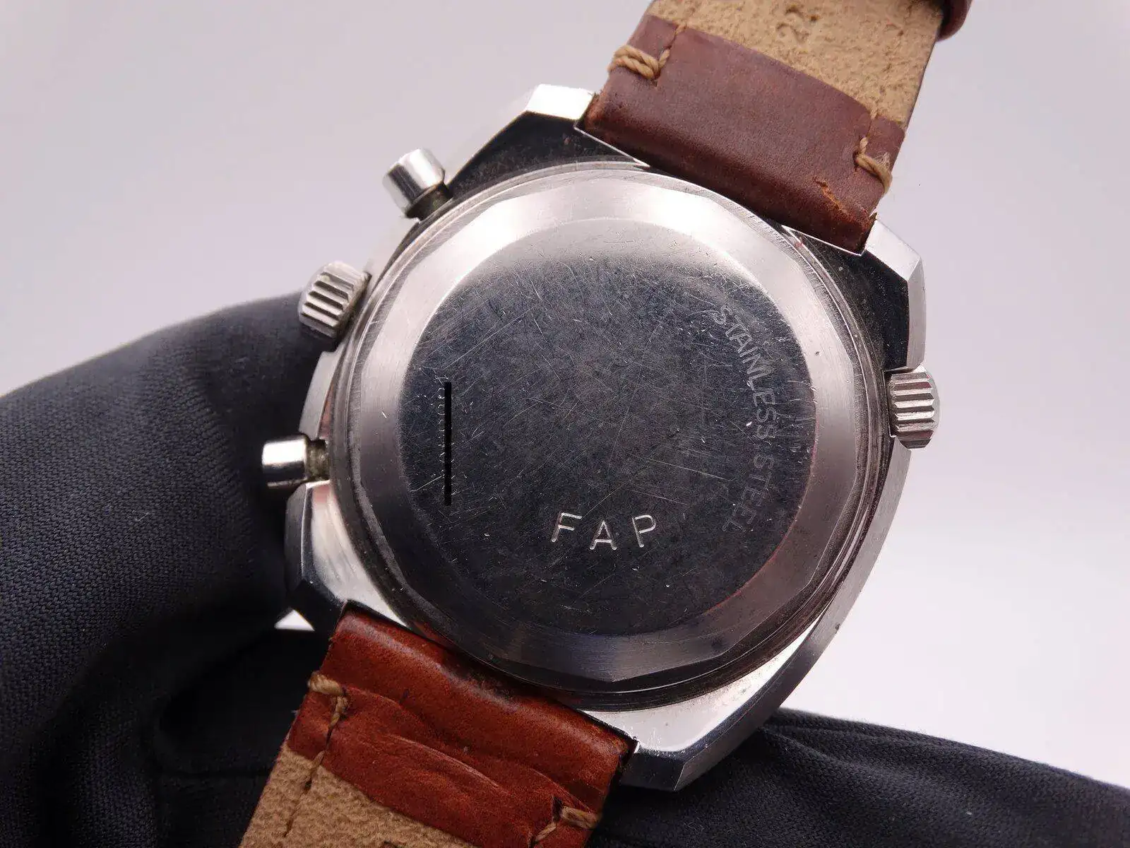 longines chronograph valjoux 72 FAP 5889 copia.webp