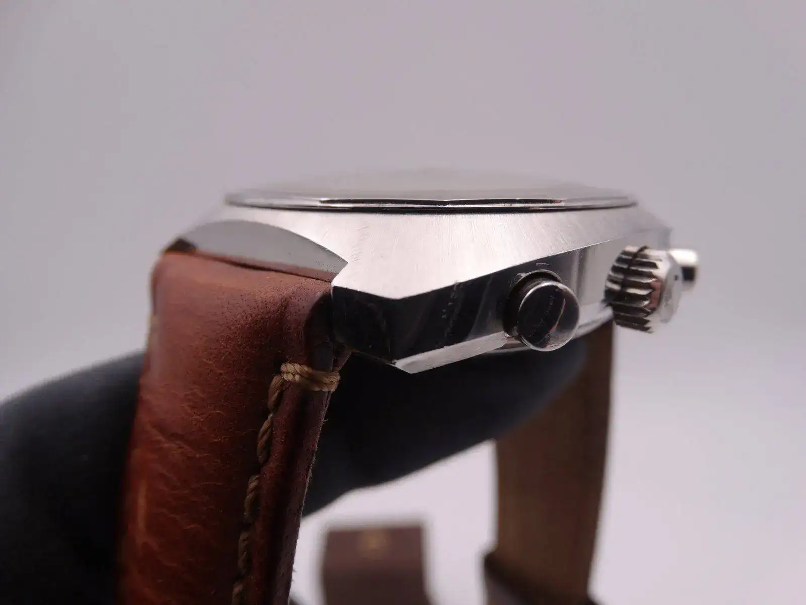 longines chronograph valjoux 72 FAP 5891.webp