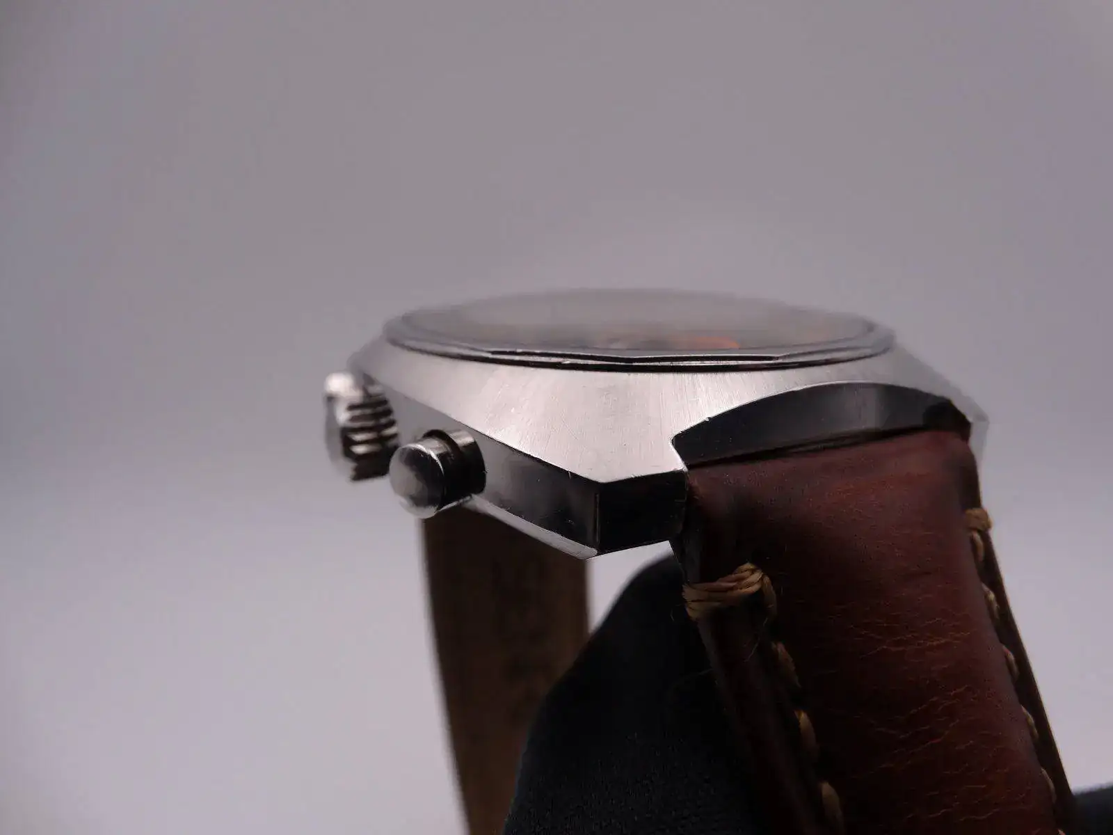 longines chronograph valjoux 72 FAP 5892.webp