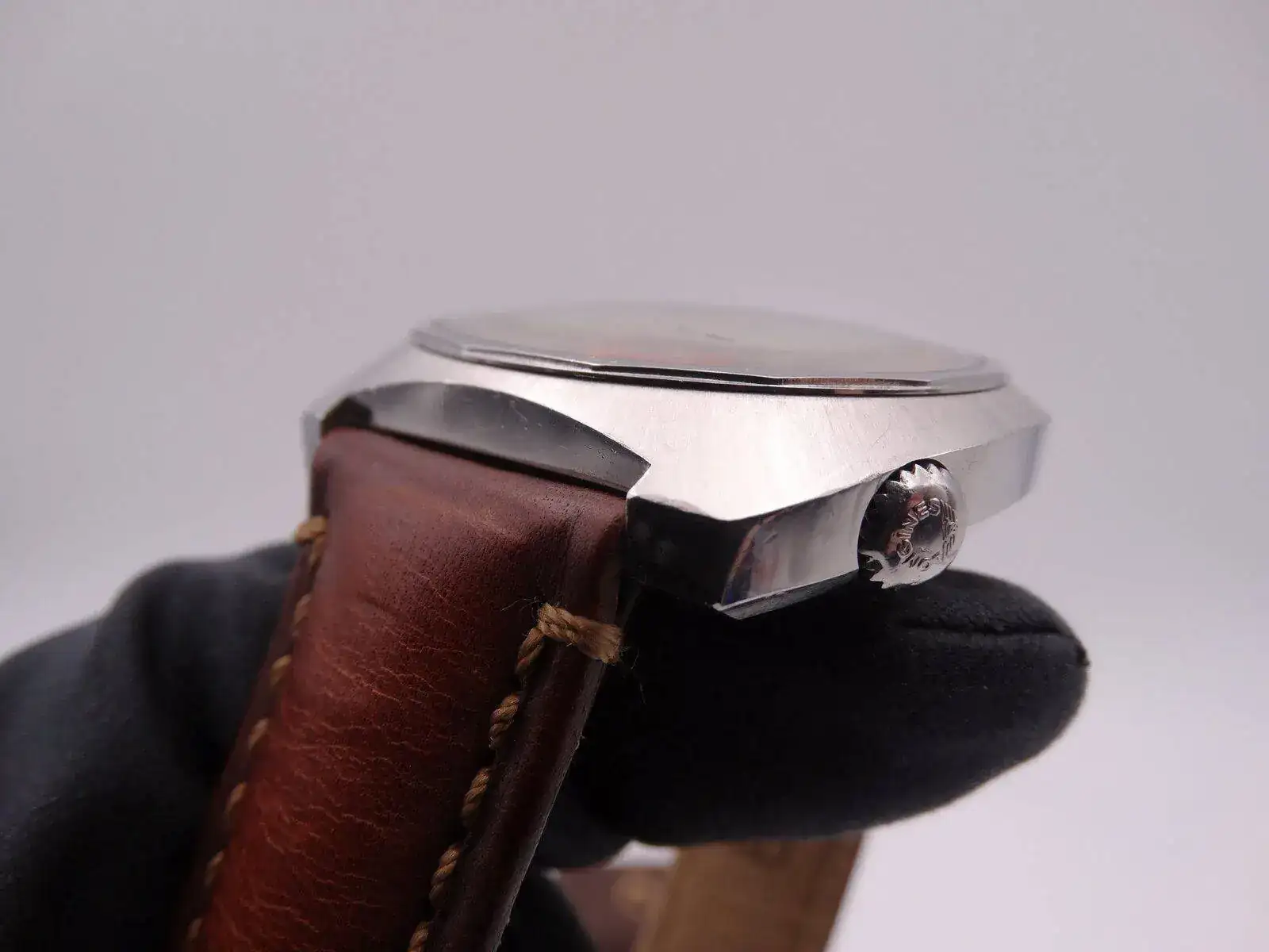 longines chronograph valjoux 72 FAP 5893.webp