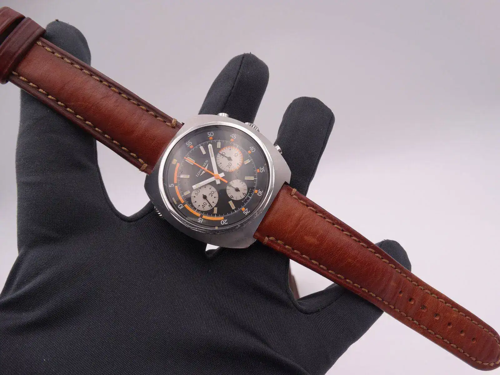 longines chronograph valjoux 72 FAP 5894.webp