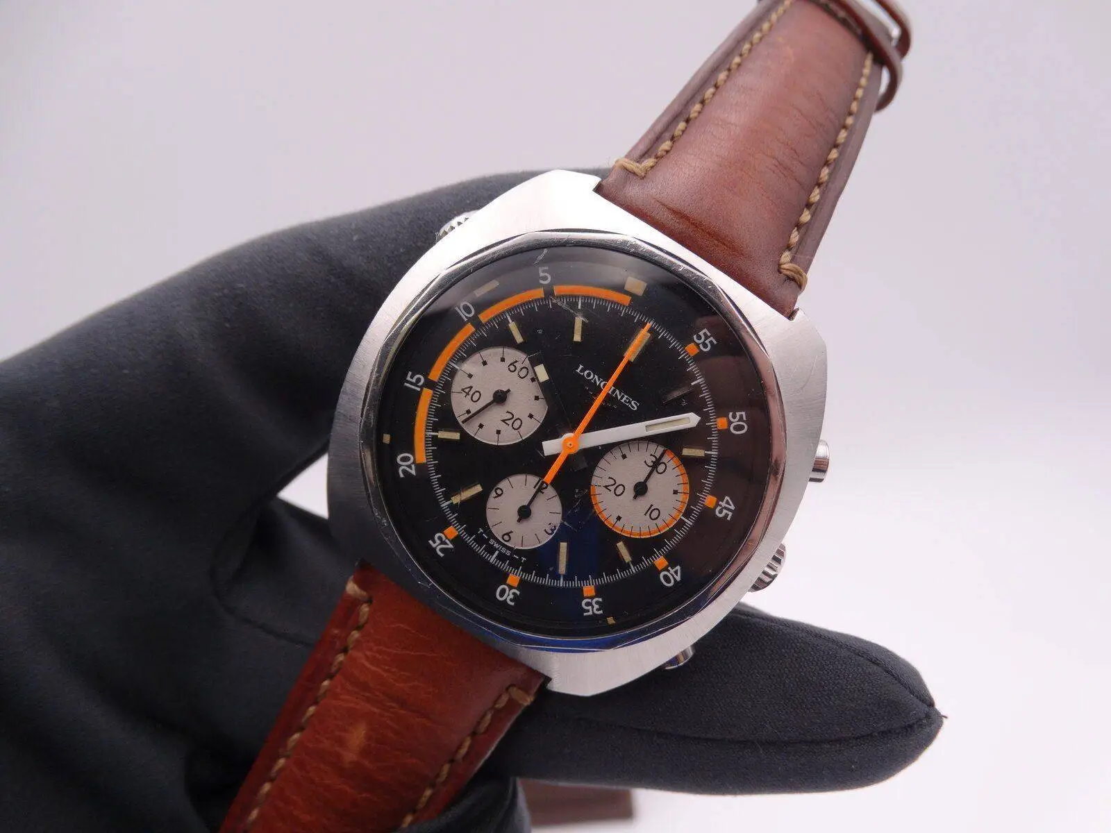 longines chronograph valjoux 72 FAP 5895.webp