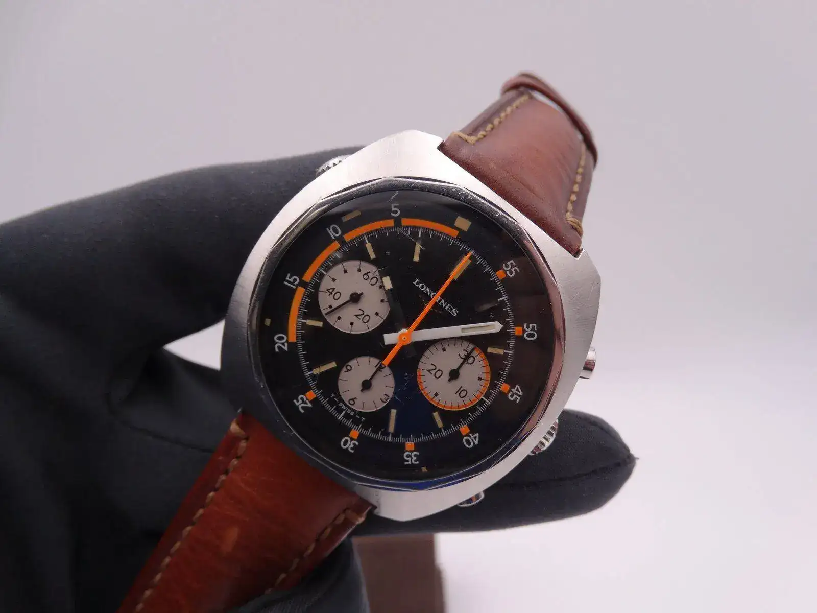 longines chronograph valjoux 72 FAP 5898.webp