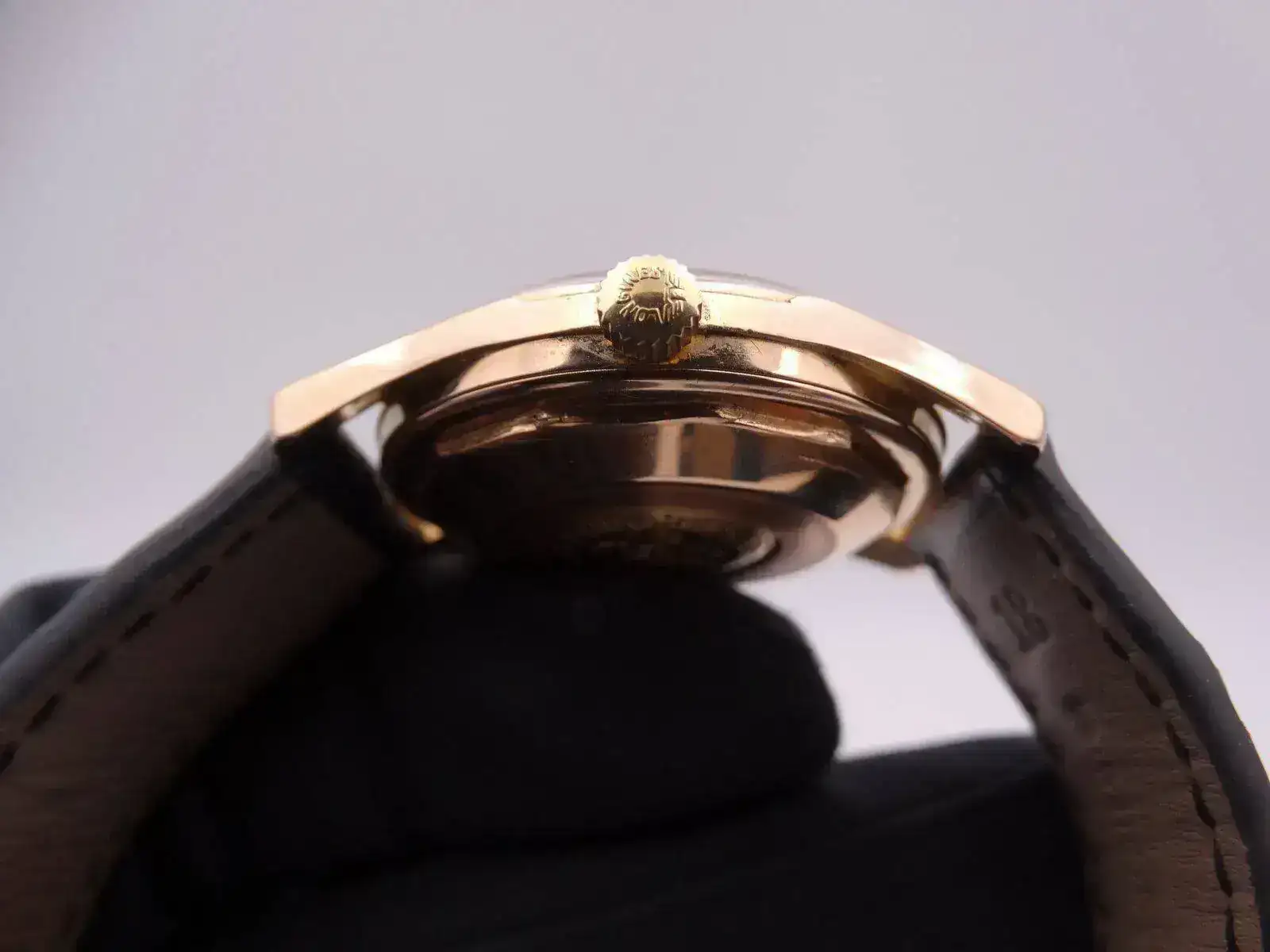 Longines Conquest Automatic Gold 9713.webp