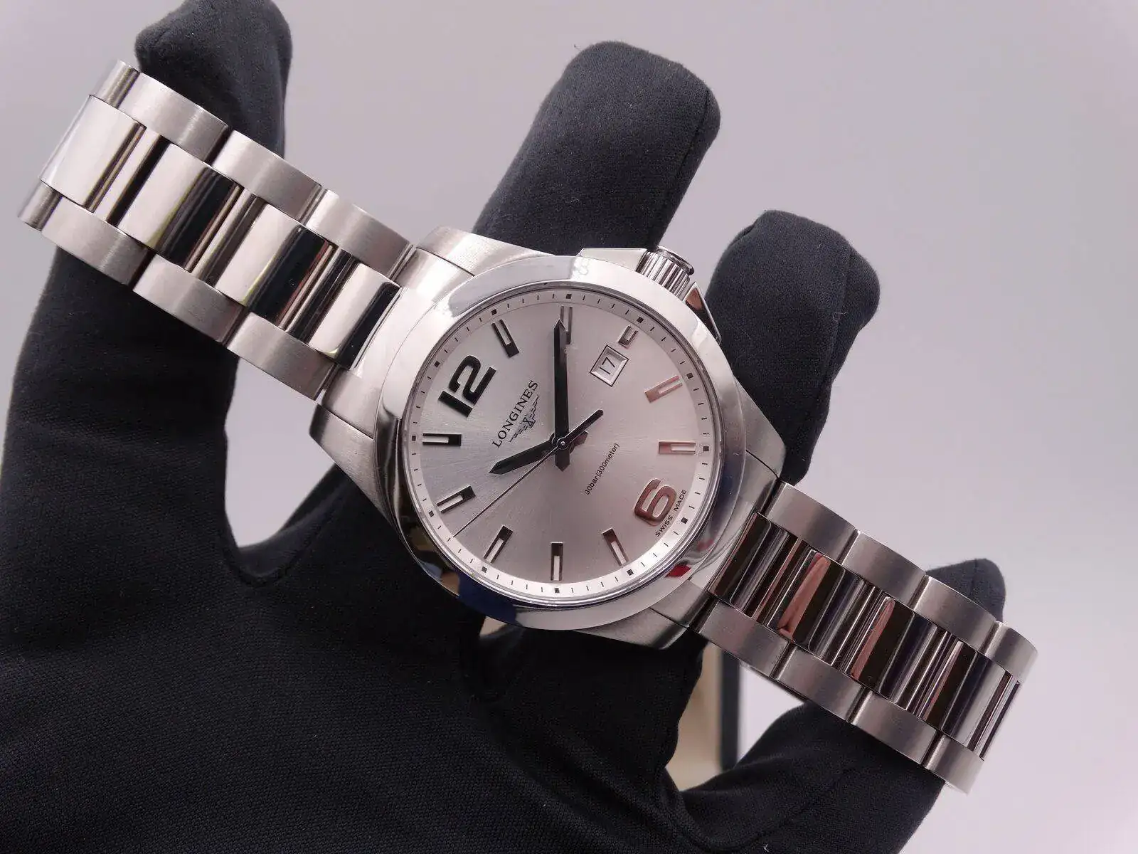 Longines Conquest Quartz 00184.webp