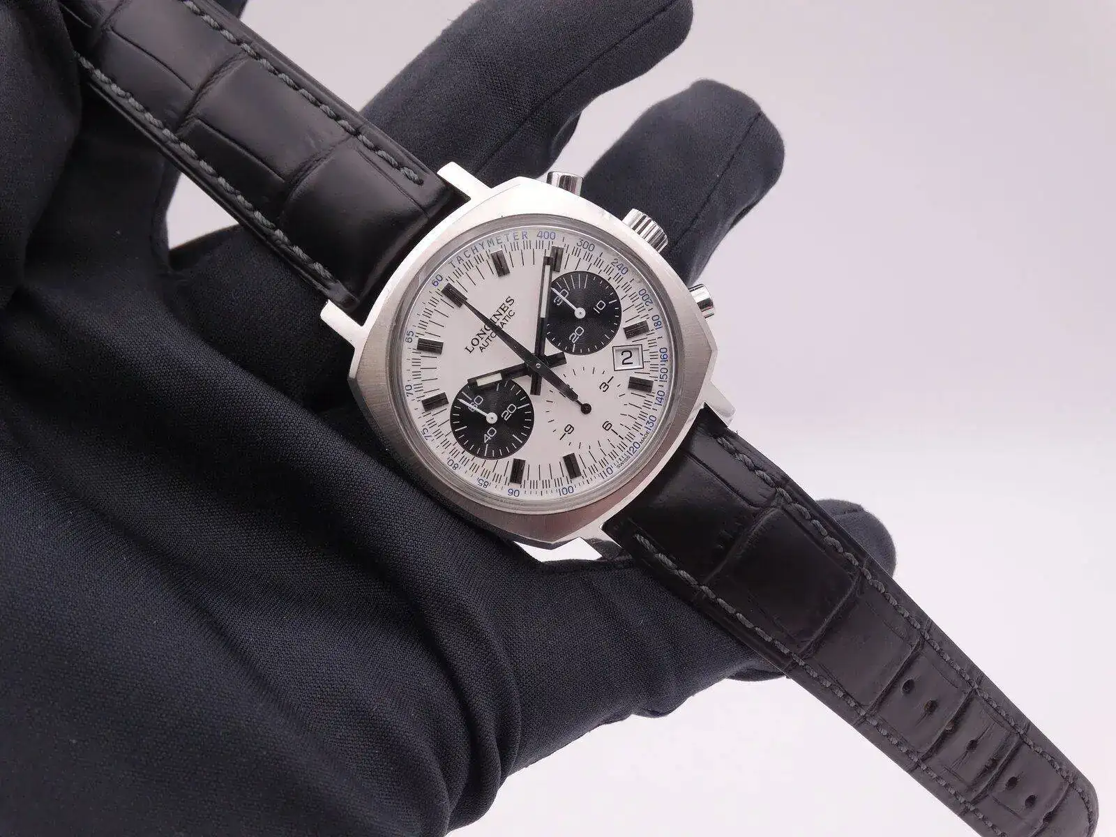 Longines Heritage 1973 Chronograph 03728.JPG