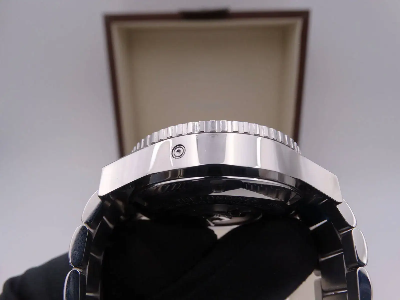 Longines Heritage Diver Chronograph 00093.webp