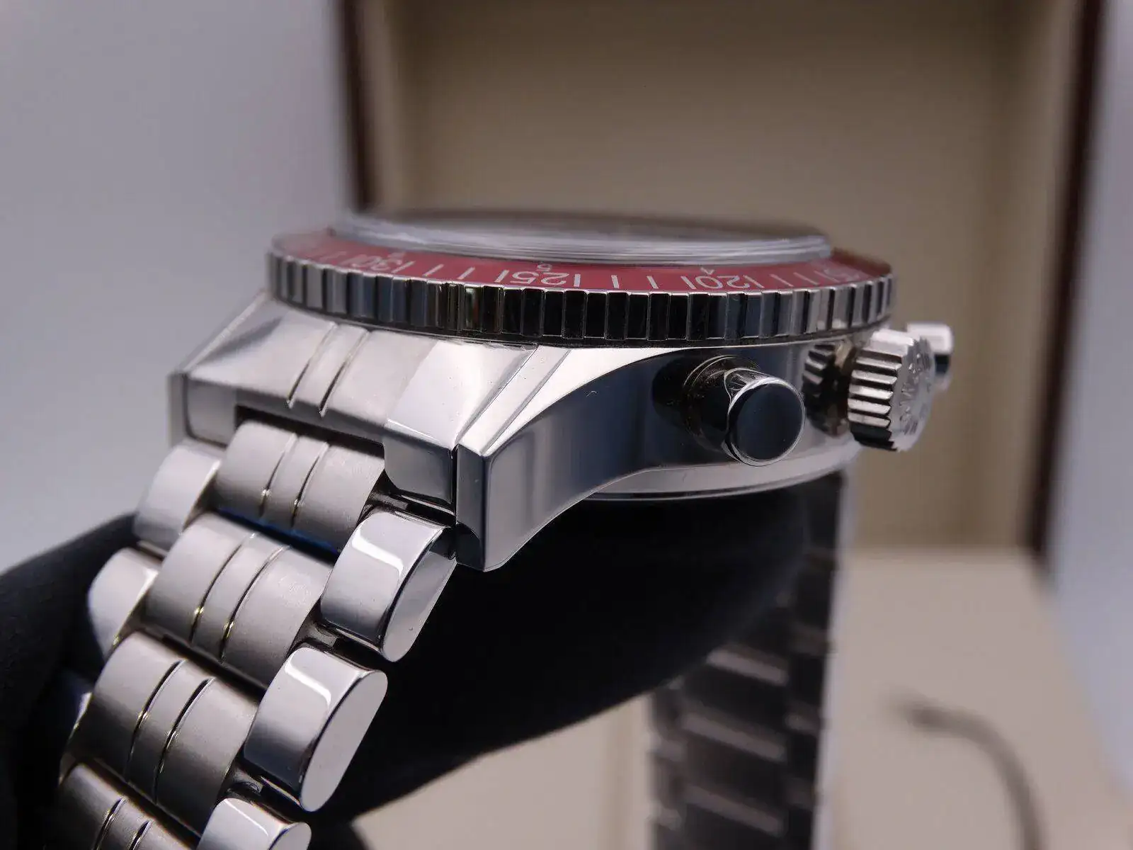 Longines Heritage Diver Chronograph 00100.webp