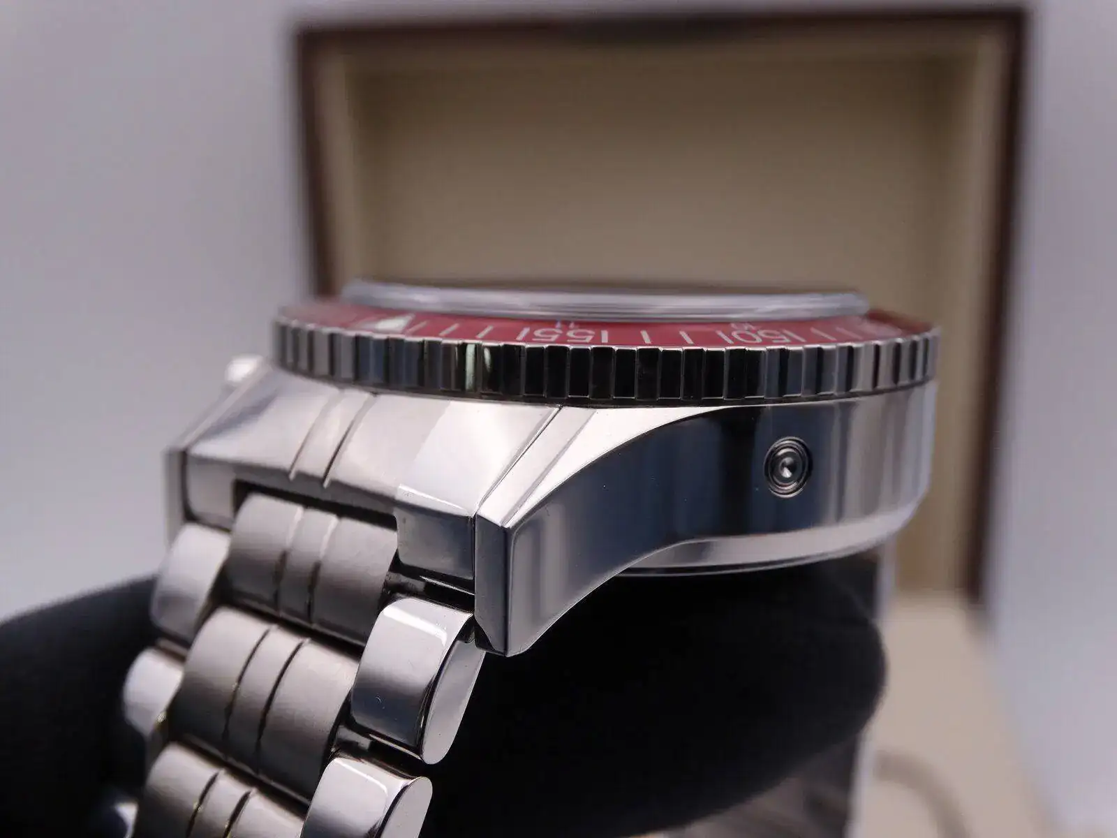 Longines Heritage Diver Chronograph 00102.webp