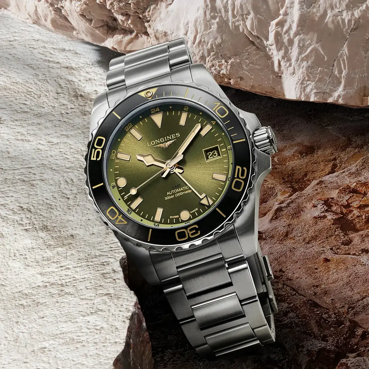 Longines-HydroConquest-GMT-Green-dial-1.webp