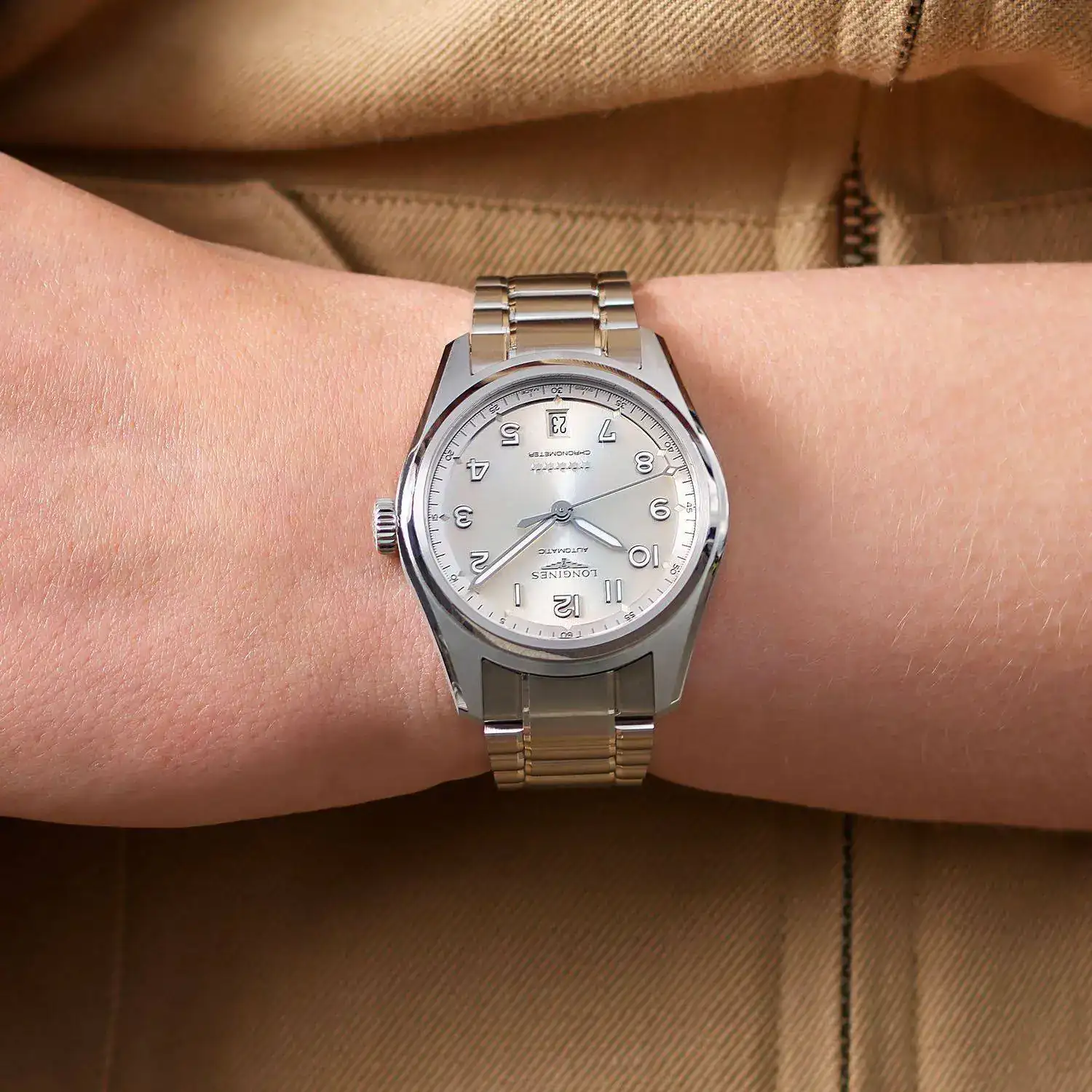 Longines-Spirit-37mm-Collection-2022-Champagne-L3.410.4.63.6-2.webp