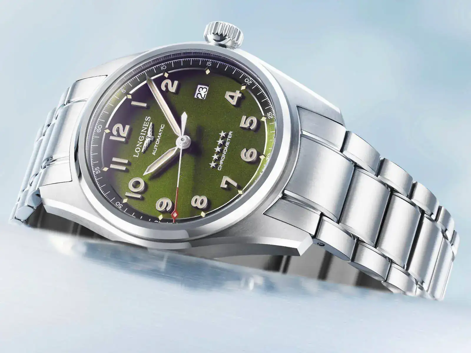 longines-spirit-time-and-date-green-2.webp